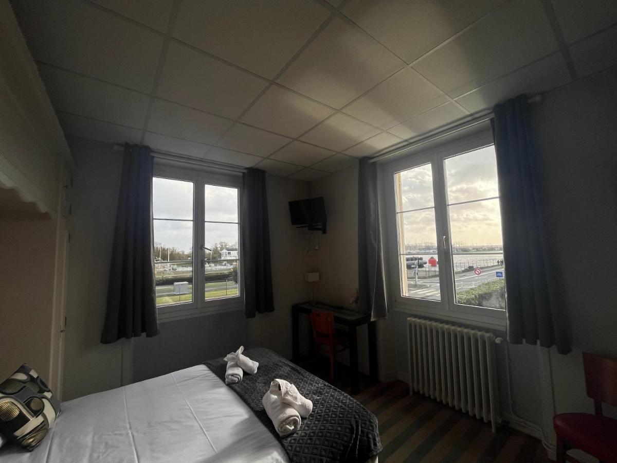 Hotel Le Phare Уистреам Экстерьер фото